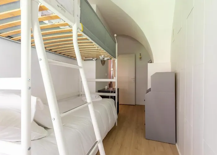 Apartment Les Voutes De Saturnin