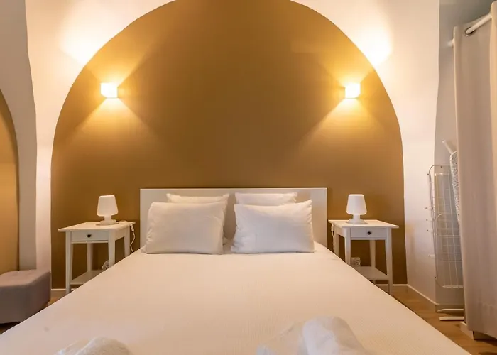 Les Voutes De Saturnin Apartment *